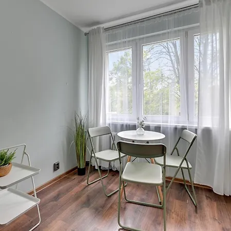 Rentplanet - Piastowska Apartment